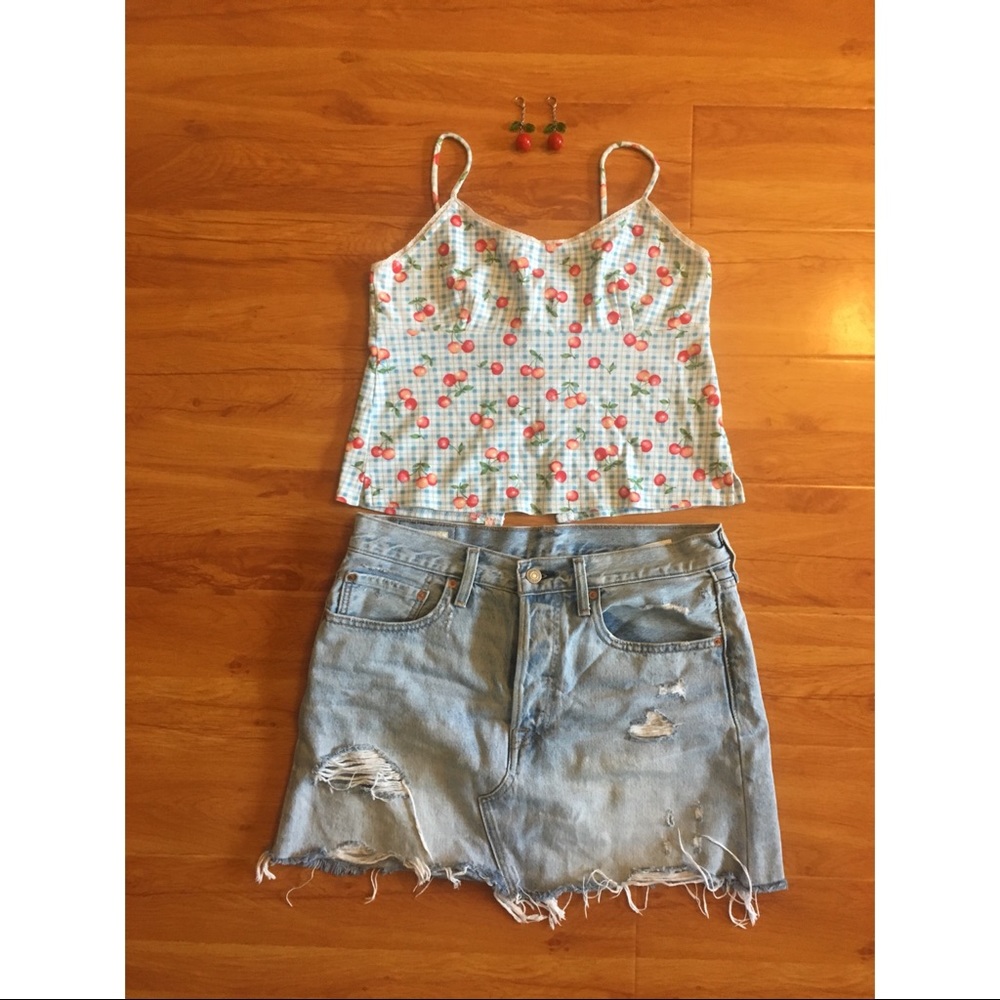90s cherry pattern crop tank with open back